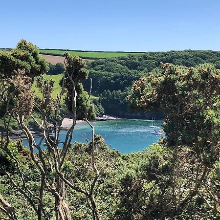 Spacious Cottage In The Village Of Wembury Exterior foto