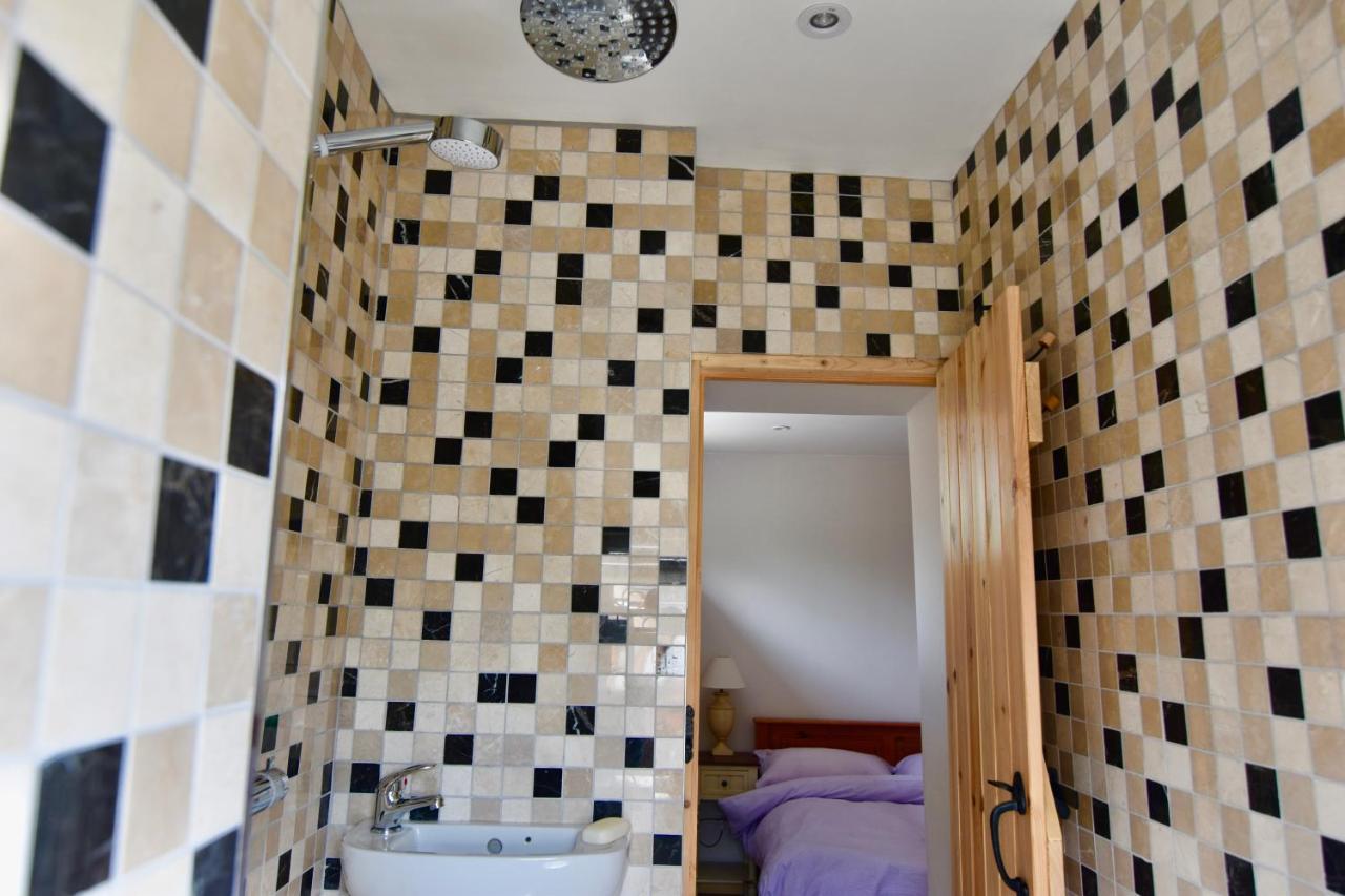 Spacious Cottage In The Village Of Wembury Exterior foto