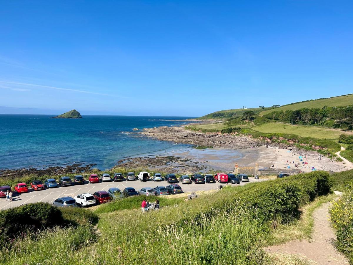 Spacious Cottage In The Village Of Wembury Exterior foto