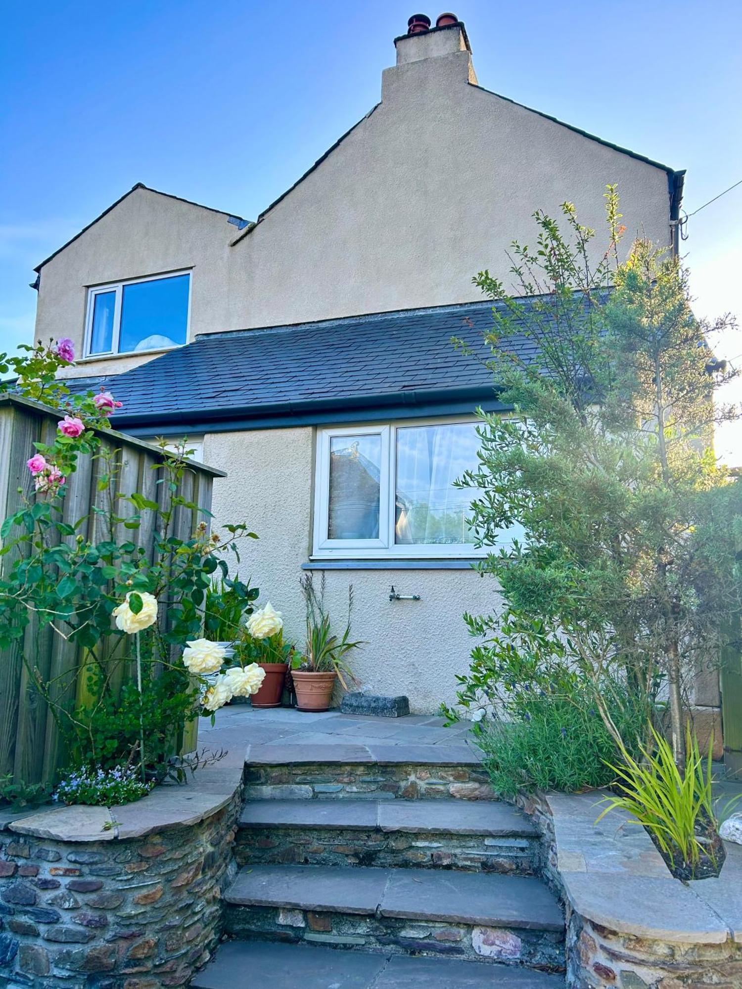 Spacious Cottage In The Village Of Wembury Exterior foto